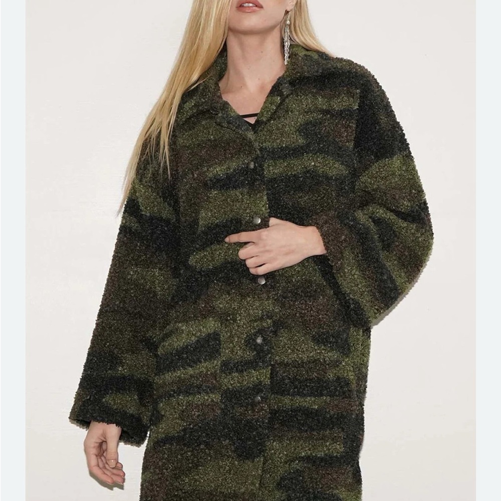 LNA Astor Sherpa mid length Teddy Jacket sz small